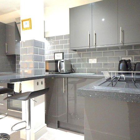 Premium Apartments Thatcham Broadway Екстер'єр фото