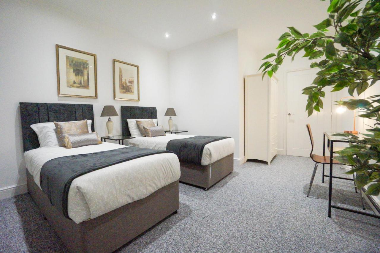 Premium Apartments Thatcham Broadway Екстер'єр фото