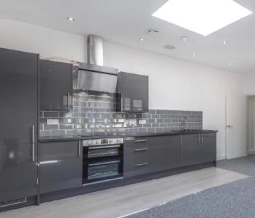 Premium Apartments Thatcham Broadway Екстер'єр фото