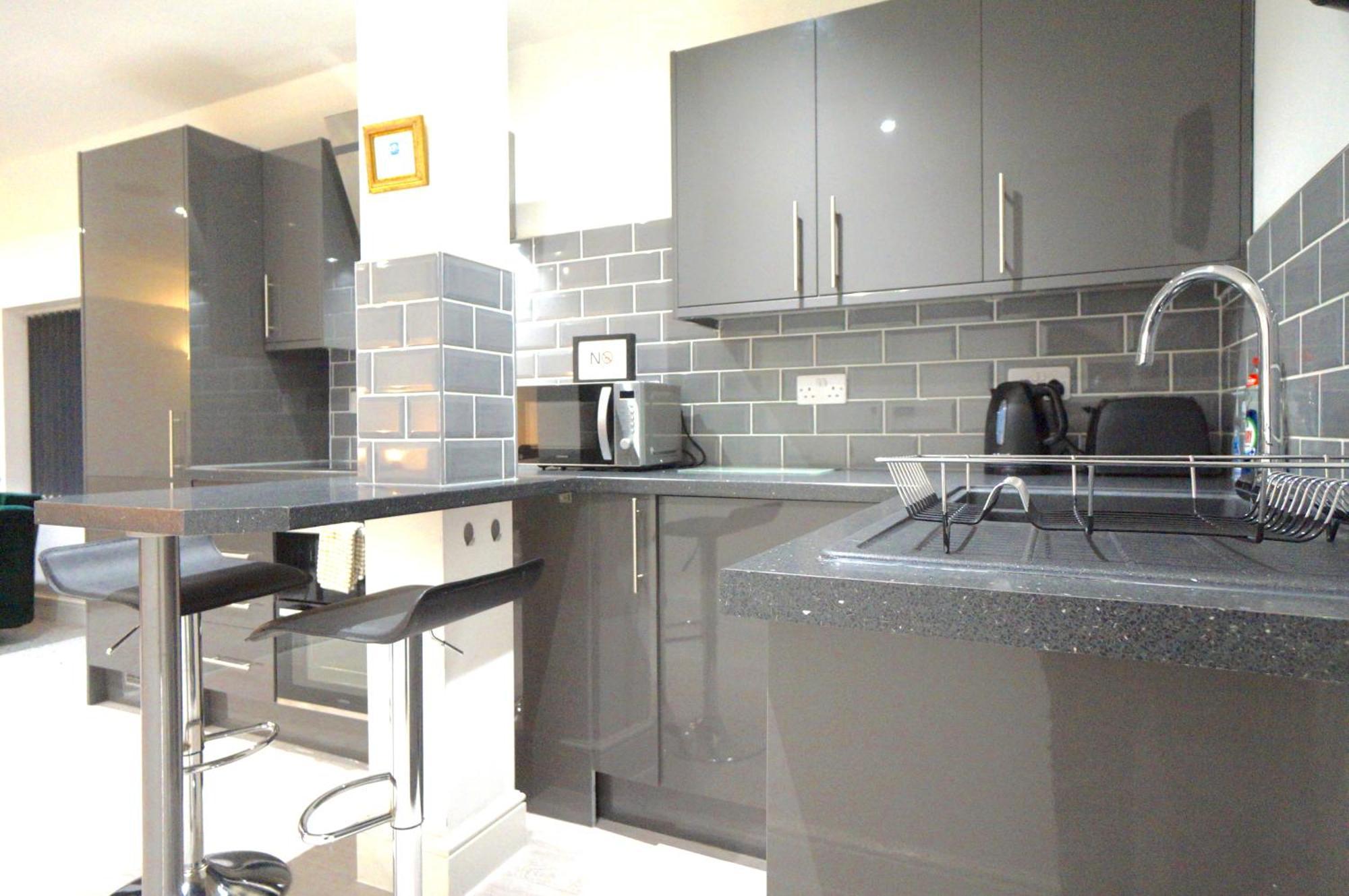 Premium Apartments Thatcham Broadway Екстер'єр фото