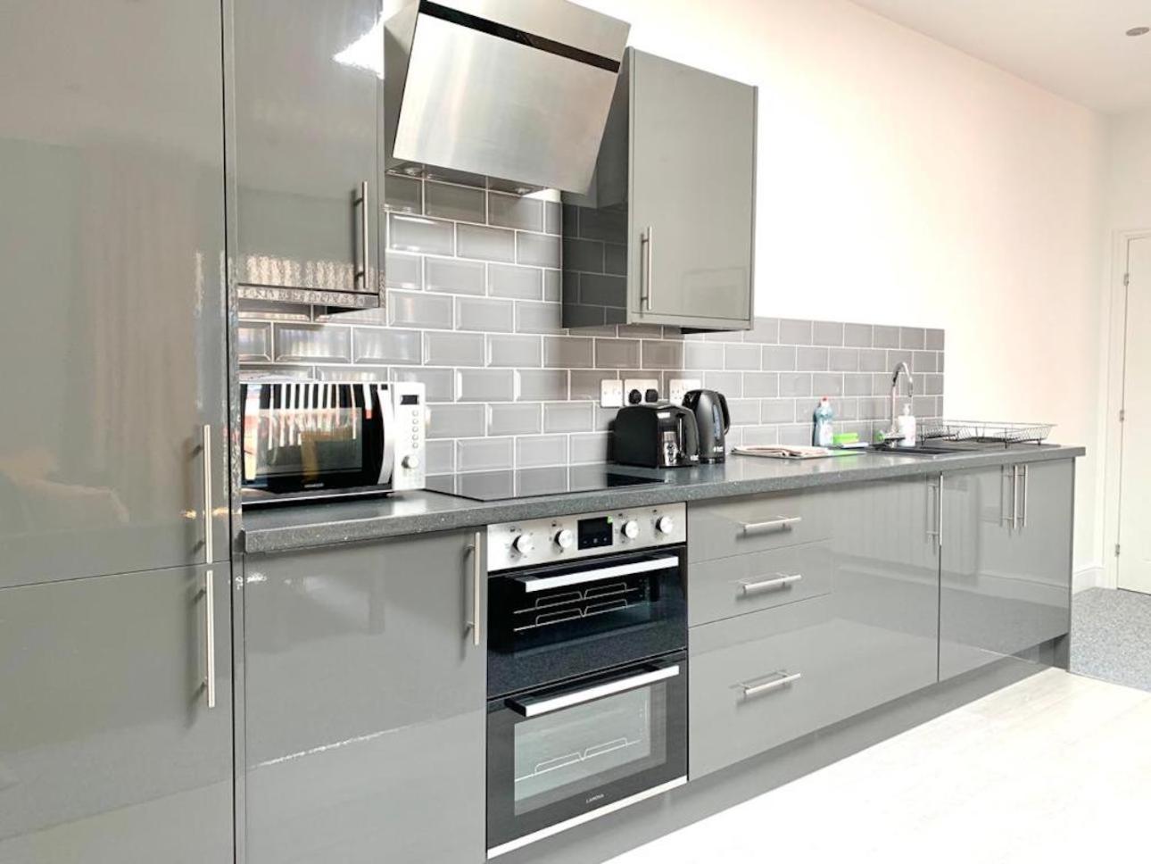 Premium Apartments Thatcham Broadway Екстер'єр фото